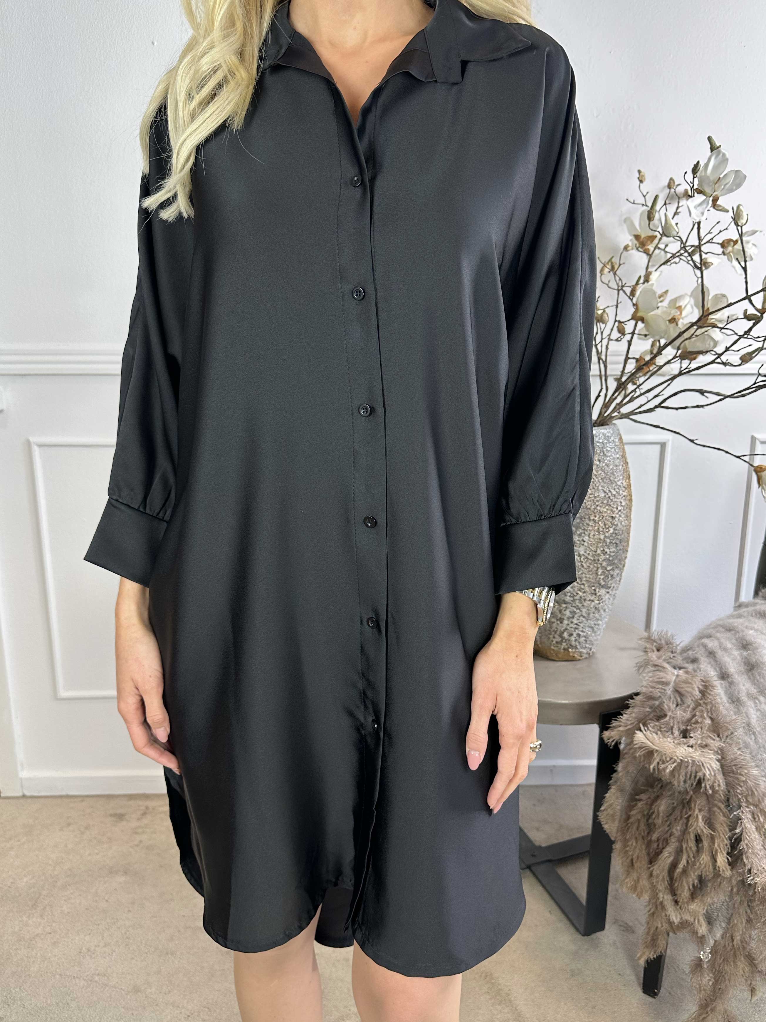 Anja - Skjorta i sidenlook med fladdermusärmar